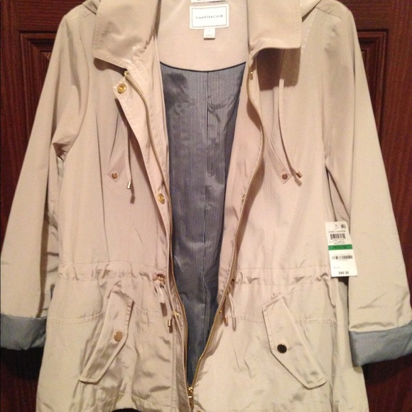 Woman's jacket - Picture 2 of 5